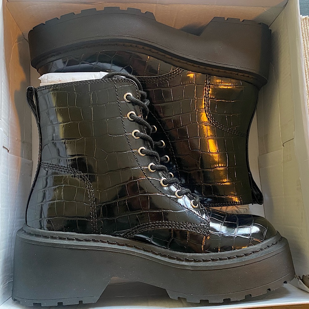 Steve Madden Slasher Platform Boots
